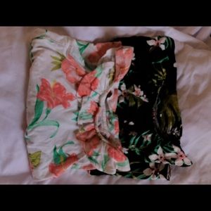 Set of two floral print tanks